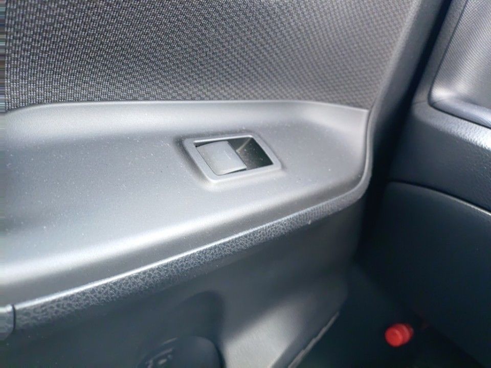 2021 Toyota Noah auction photo 13