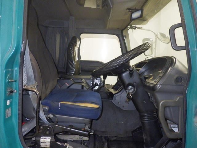 2009 Isuzu dump auction photo 5