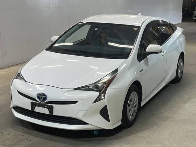 Japan Auction Vehicles 7 2016 Toyota Prius * auction photo