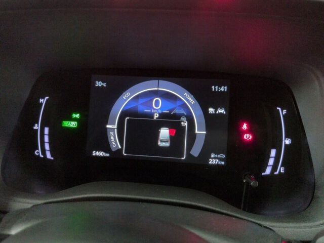 2025 Toyota Sienta Hybrid Z auction photo 6