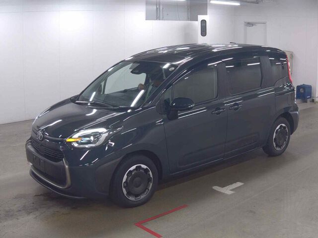 2025 Toyota Sienta Hybrid Z auction photo 4
