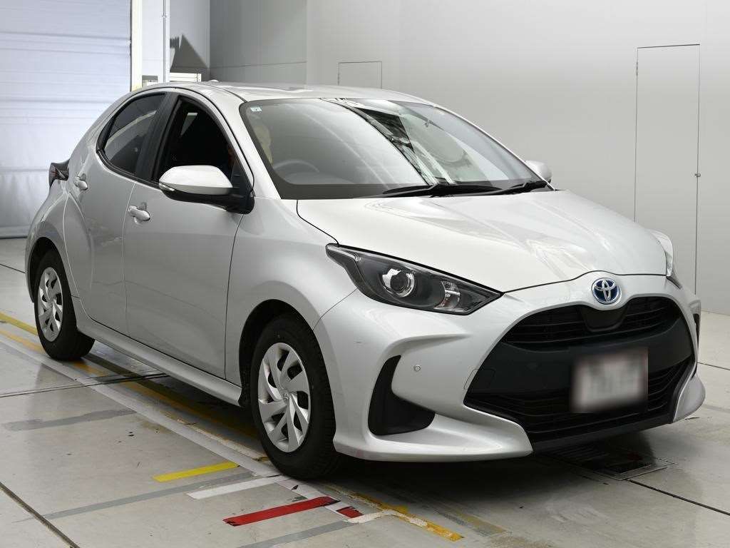 2021 Toyota Yaris ハイブリッドX auction photo 5