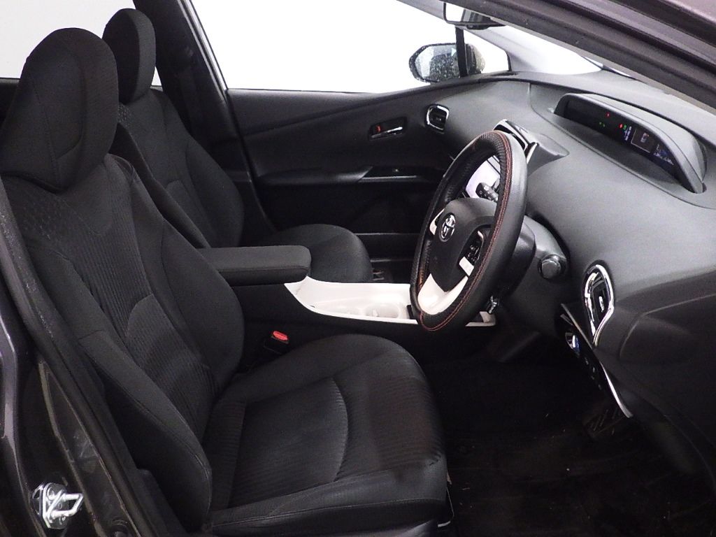 2015 Toyota Prius 4WD A auction photo 6