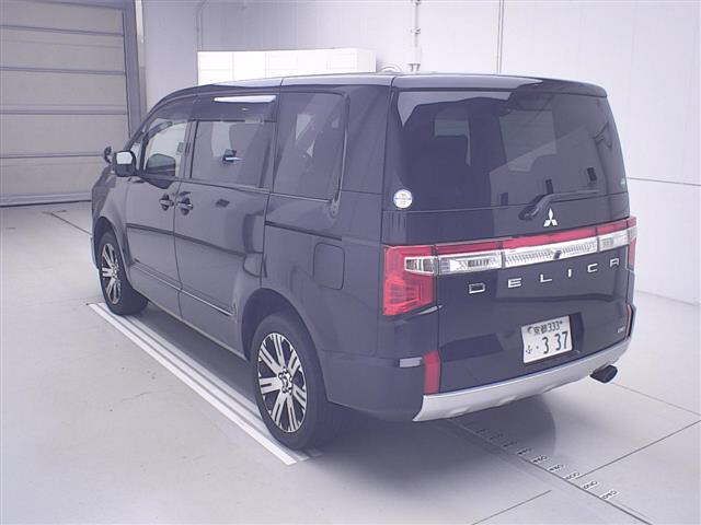 2020 Mitsubishi Delica D:5 4WD G Power Package D-TB 82 auction photo 2