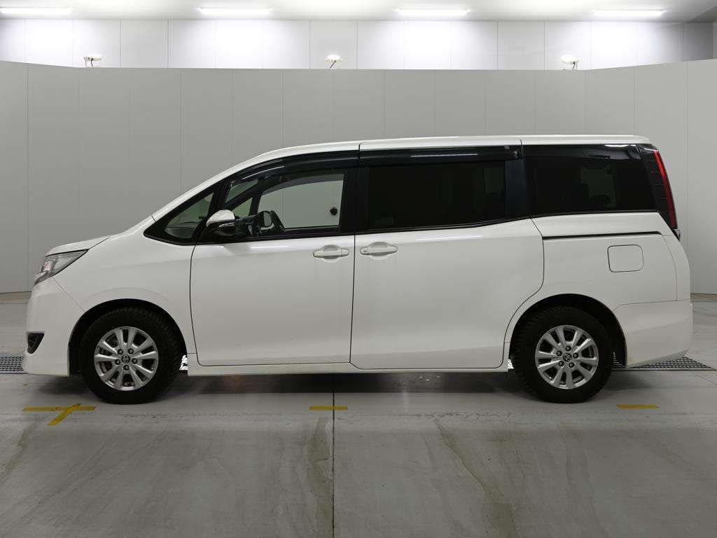 2021 Toyota Noah Hybrid X auction photo 4