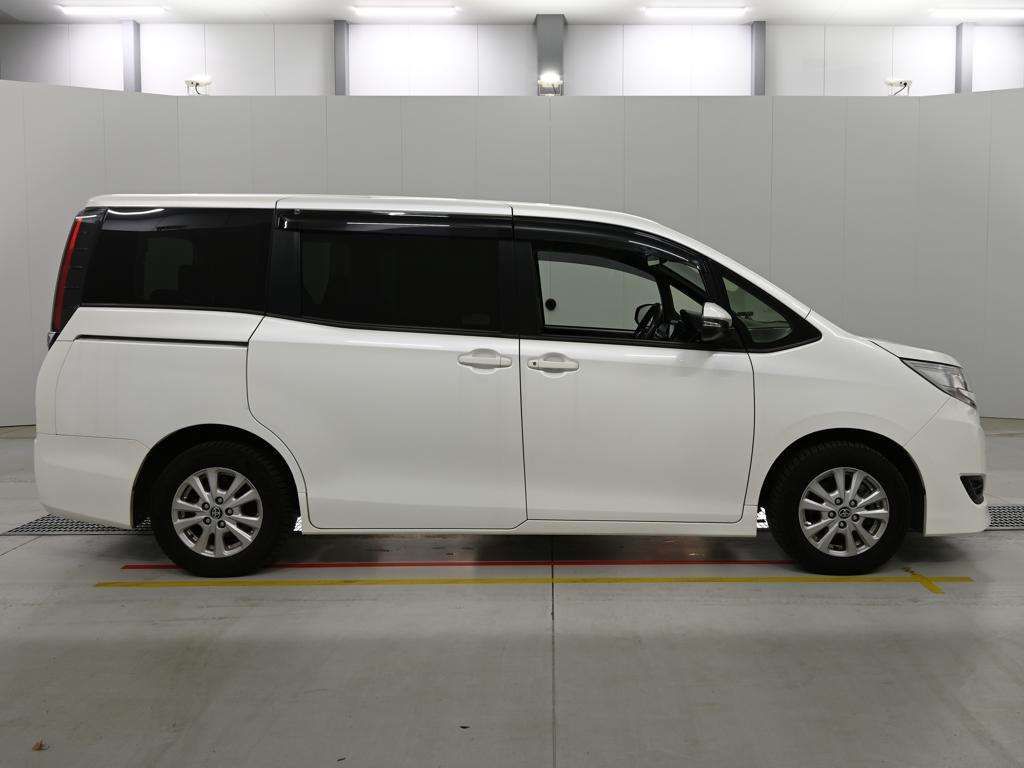 2021 Toyota Noah Hybrid X auction photo 3