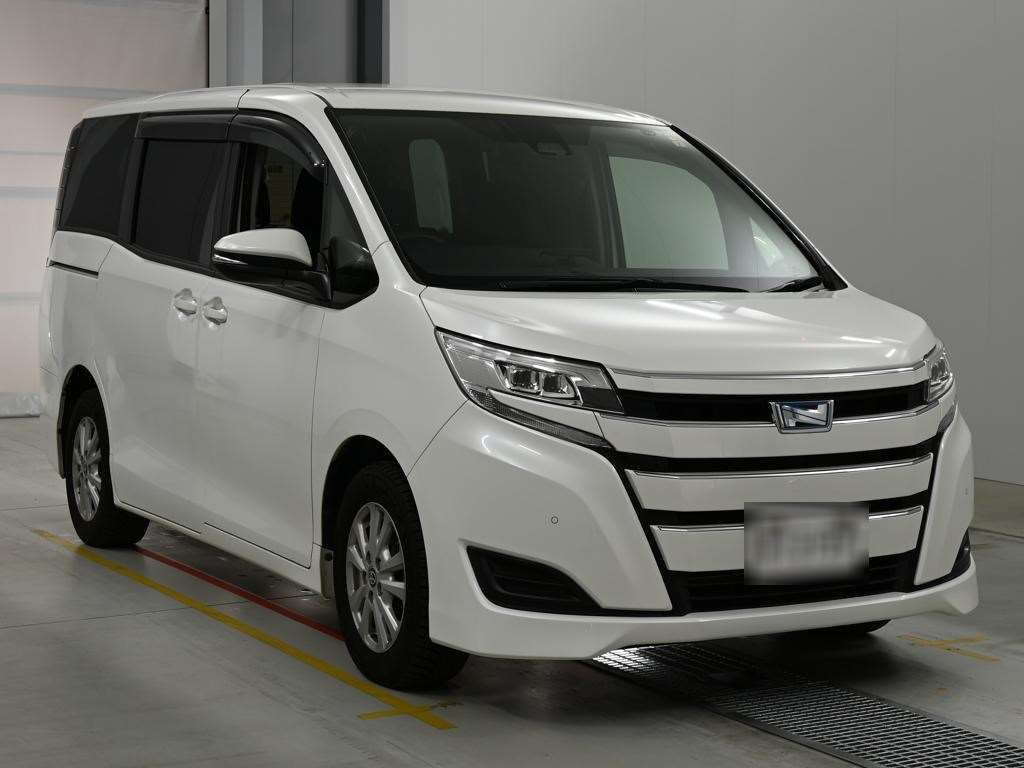2021 Toyota Noah Hybrid X auction photo 5
