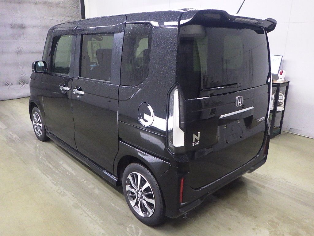 2025 Honda N-BOX カスタム auction photo 5
