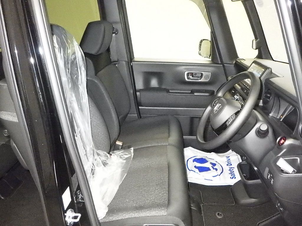 2025 Honda N-BOX カスタム auction photo 6