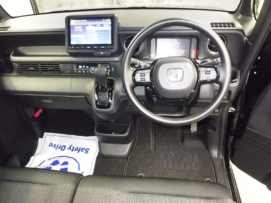 2025 Honda N-BOX カスタム auction photo 3