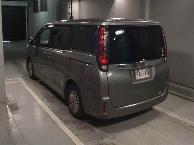2015 Toyota Noah X ディライトプラス auction photo 2