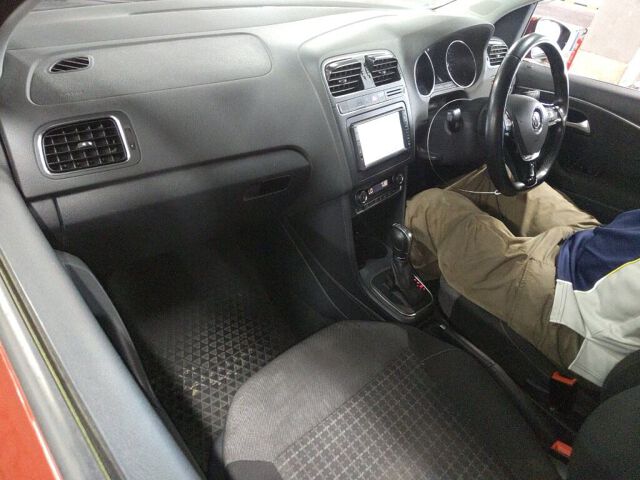 2014 Volkswagen ポロ TSIコンフォトアプGP auction photo 3