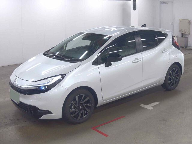 2026 Toyota Aqua Z auction photo 4