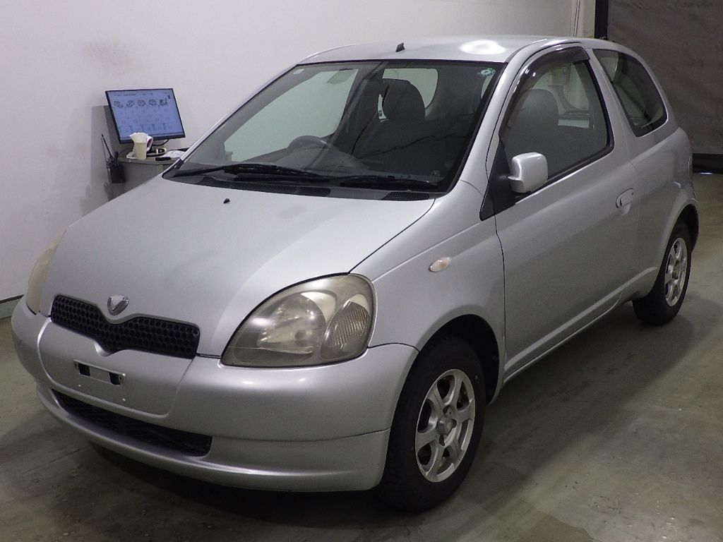 2001 Toyota ヴィッツ 3HB 4WD F D Package 10 Million Selection auction photo 4