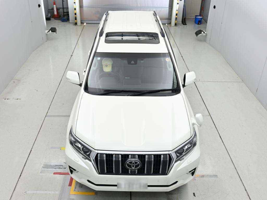 2022 Toyota Land Cruiser Prado TX 4WD auction photo 7
