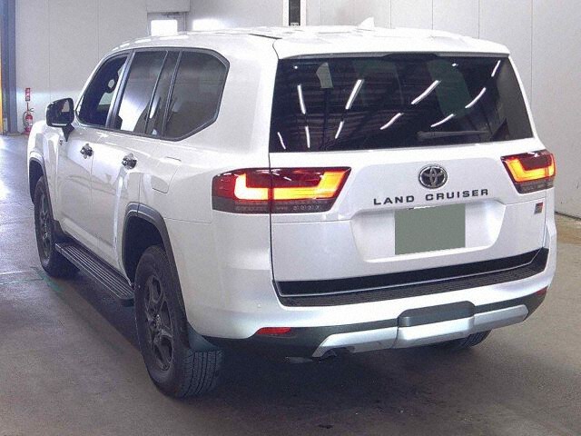 2024 Toyota Land Cruiser GR Sport 4WD auction photo 2