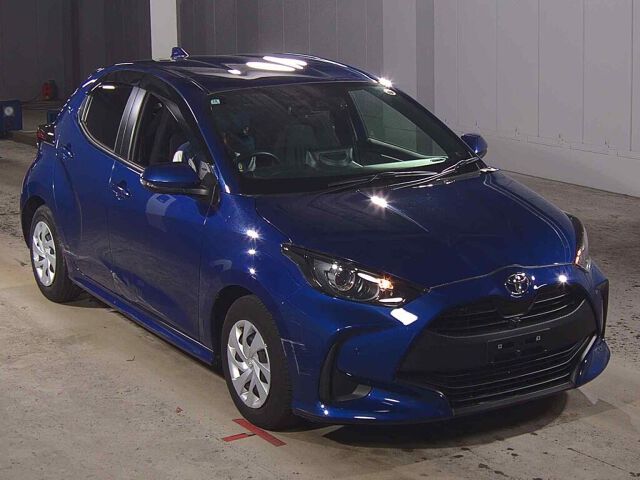 Japan Auction Vehicles 8 2020 Toyota Yaris G auction photo