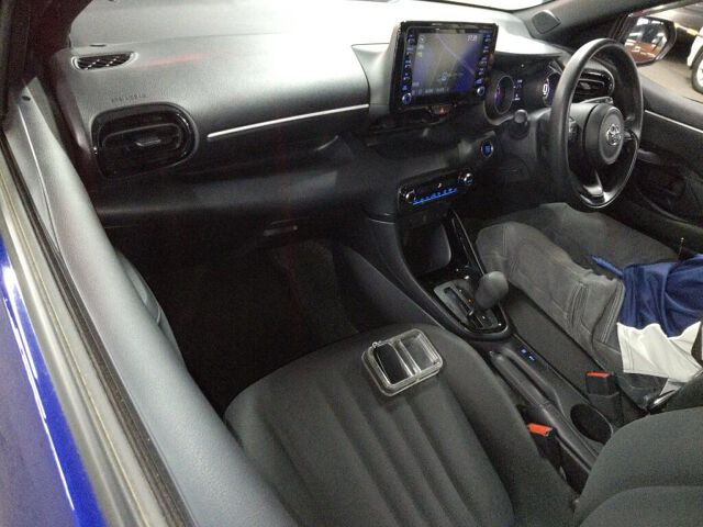 2020 Toyota Yaris G auction photo 3