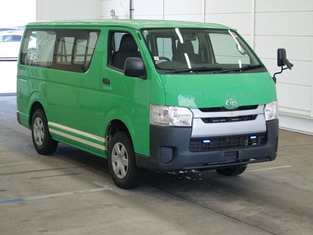2015 Toyota Hiace バン.4WD DX ロング Japan auction vehicle