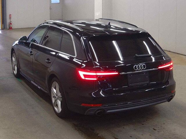 2016 Audi A4 Avant 2.0 TFSIQ Sport S La 4WD auction photo 2