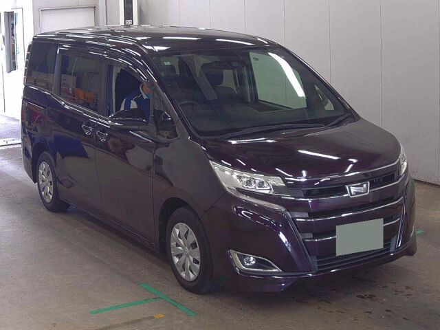 2018 Toyota Noah X Japan auction vehicle