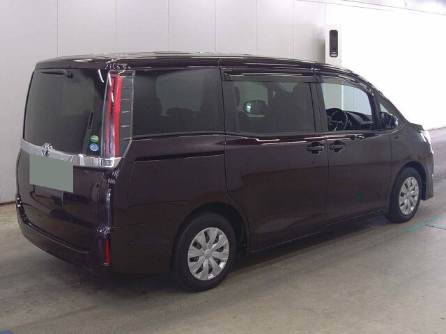 2018 Toyota Noah X auction photo 5