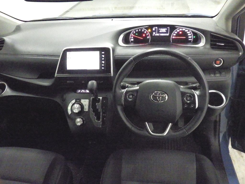 2022 Toyota Sienta GセーフティエディションII 7人 auction photo 3
