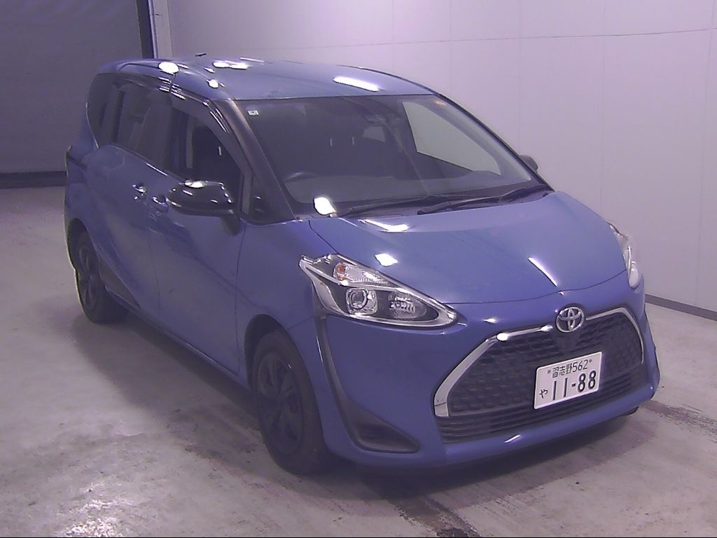 2022 Toyota Sienta G II 7 Japan auction vehicle