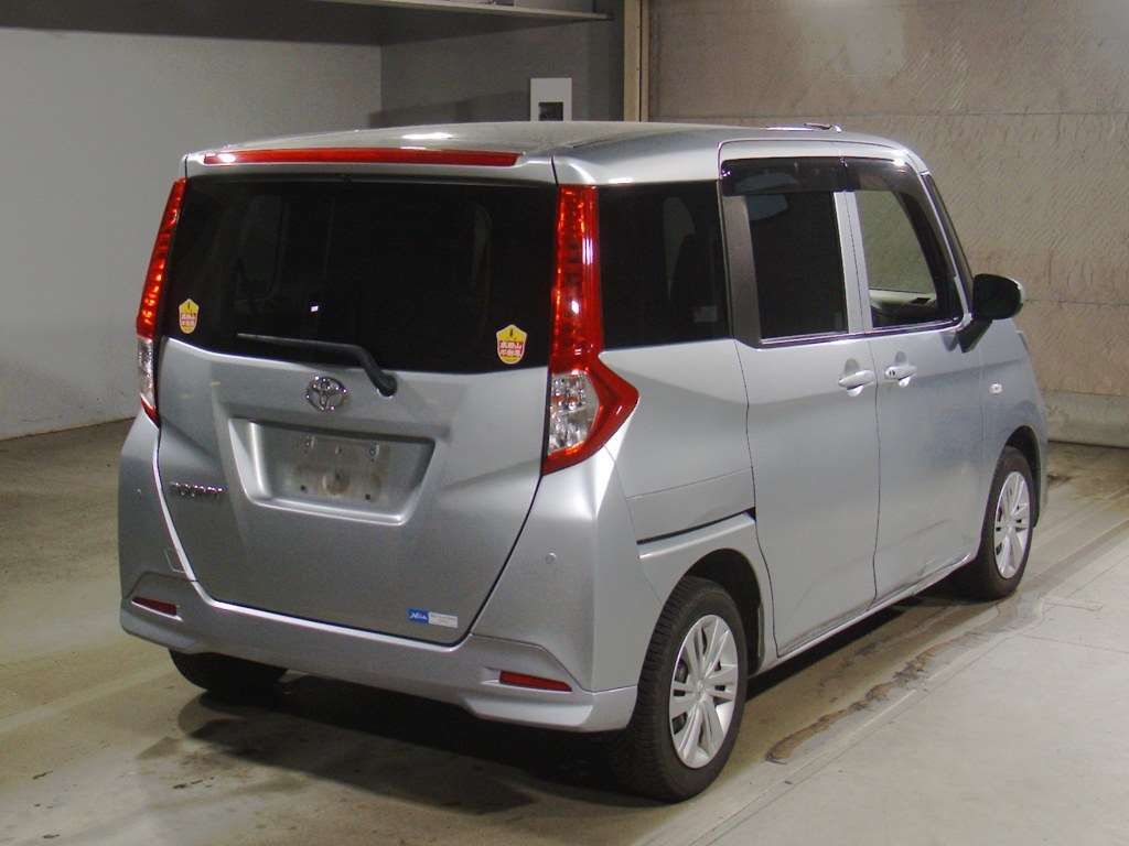 2021 Toyota Roomy X auction photo 2