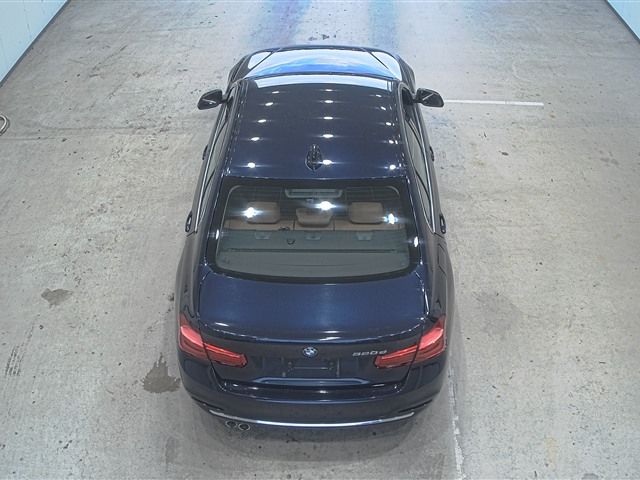2017 BMW 3 Series 320D Luxury auction photo 3