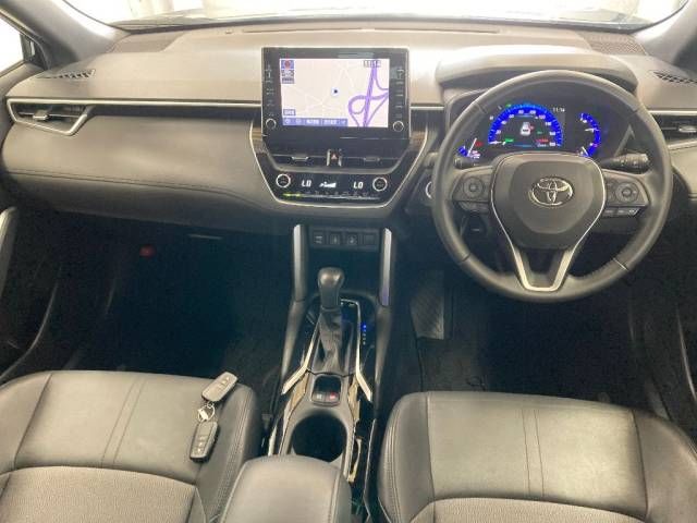 2023 Toyota Corolla Cross ハイブリッド Z auction photo 2