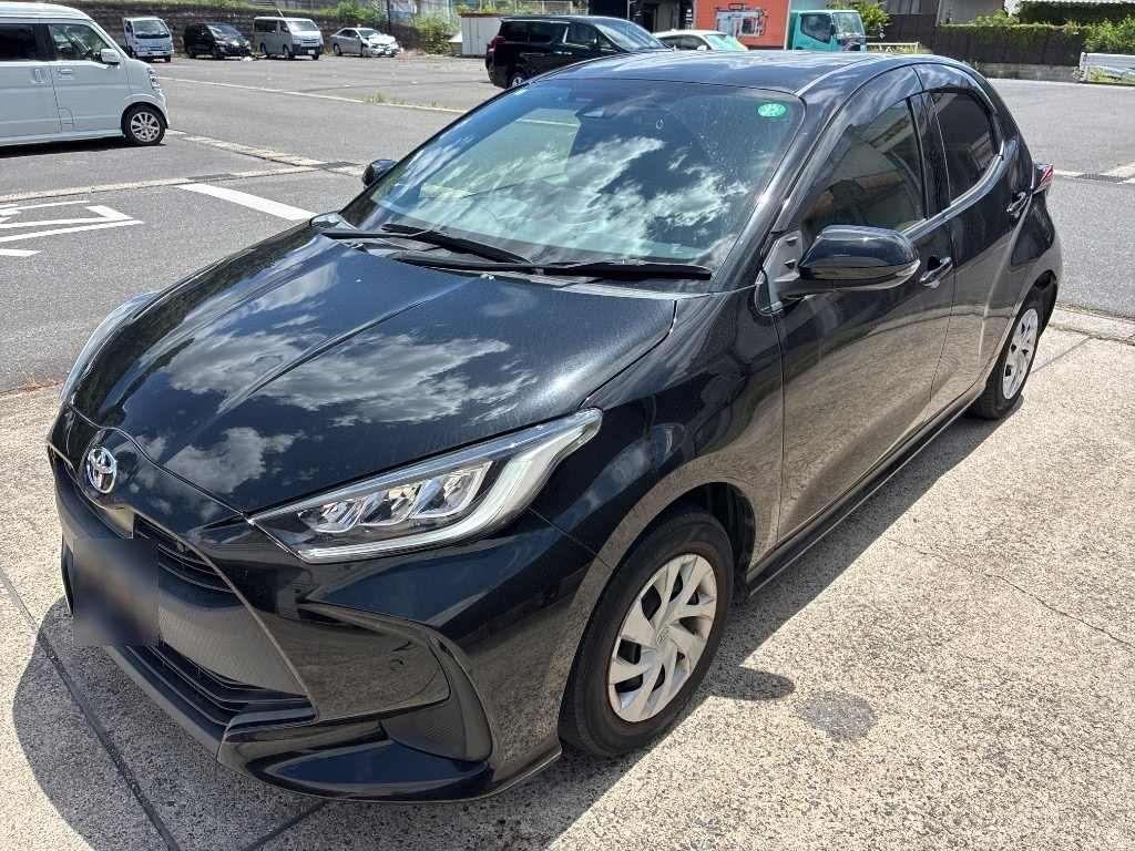 Japan Auction Vehicles 4 2021 Toyota Yaris G auction photo
