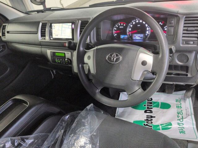 2014 Toyota Hiace Long Super GL 4WD auction photo 6