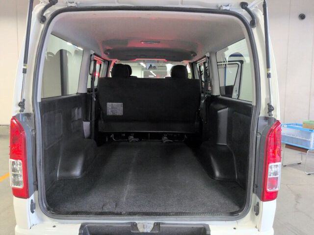 2014 Toyota Hiace Long Super GL 4WD auction photo 3