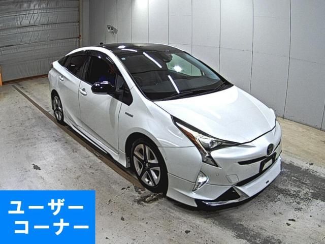 2018 Toyota Prius Sセーフティプラス ツートーン モデリスタエアロ Japan auction vehicle
