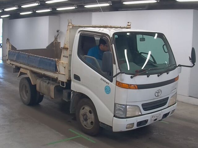 2001 Toyota Dyna ダンプ Japan auction vehicle
