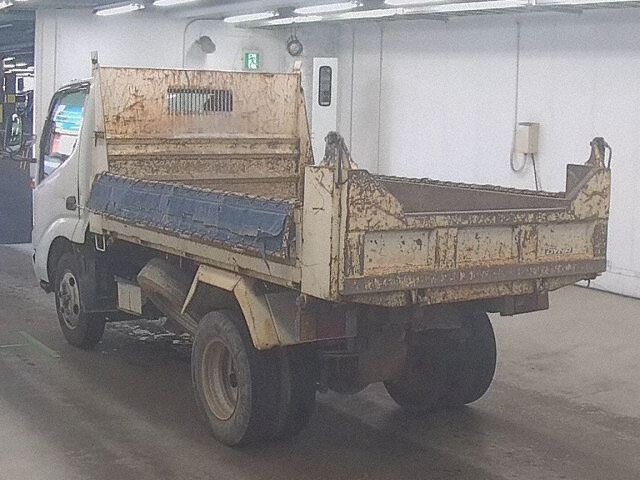 2001 Toyota Dyna ダンプ auction photo 2