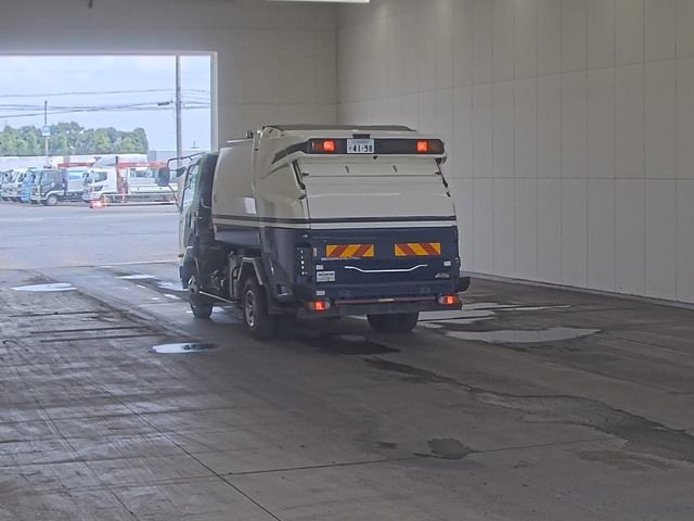 2016 Mitsubishi Fuso Fighter Jinkai auction photo 2
