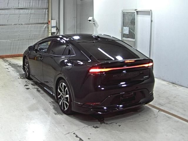 2023 Toyota Prius Z パノラマルーフ PHEV auction photo 2