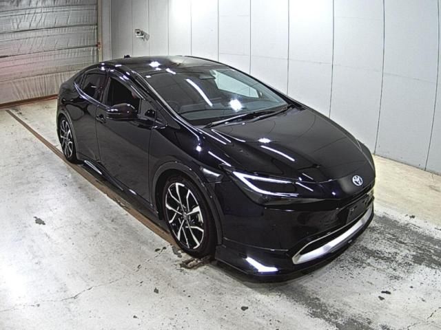 Japan Auction Vehicles 5 2023 Toyota Prius Z パノラマルーフ PHEV auction photo
