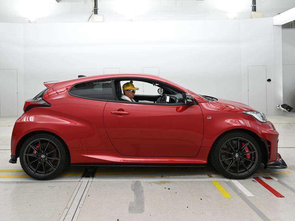2025 Toyota GR Yaris RZ ハイパフォーマンス 4WD auction photo 3