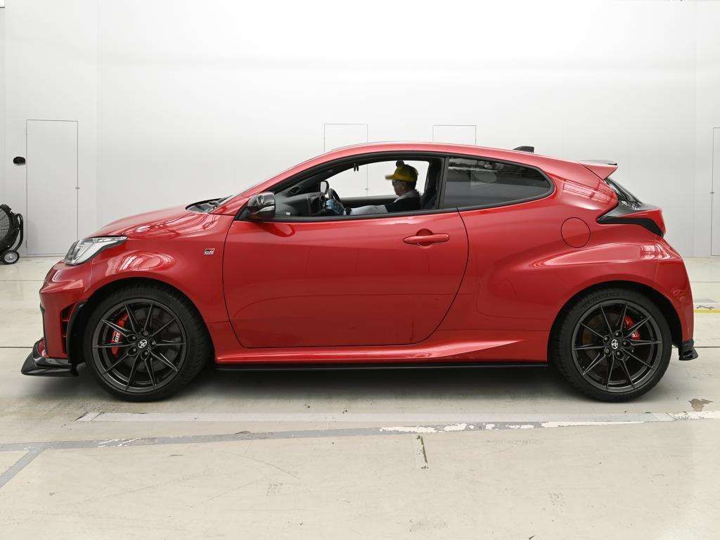 2025 Toyota GR Yaris RZ ハイパフォーマンス 4WD auction photo 4
