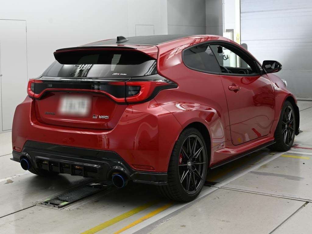 2025 Toyota GR Yaris RZ ハイパフォーマンス 4WD auction photo 2