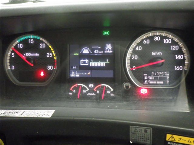 2019 Isuzu Forward クレーン付 auction photo 6