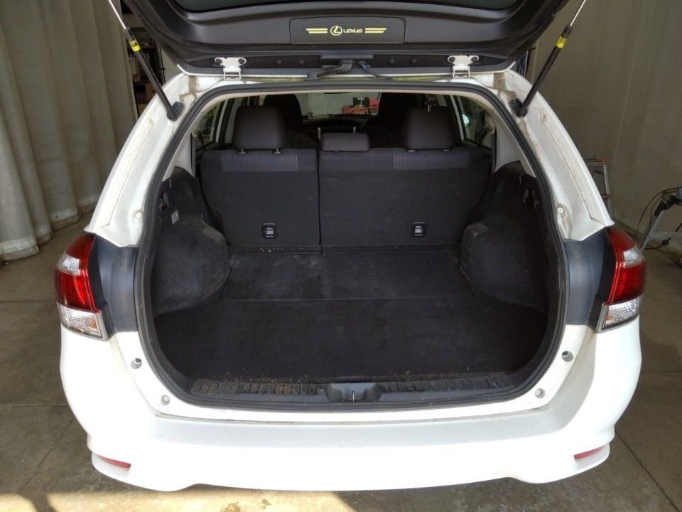 2019 Toyota Corolla Fielder auction photo 8