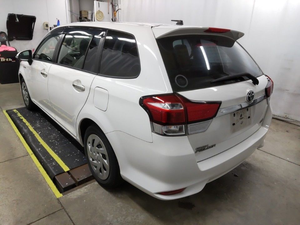 2019 Toyota Corolla Fielder auction photo 6