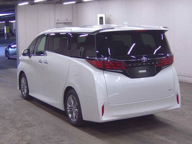 2026 Toyota Alphard Z auction photo 2