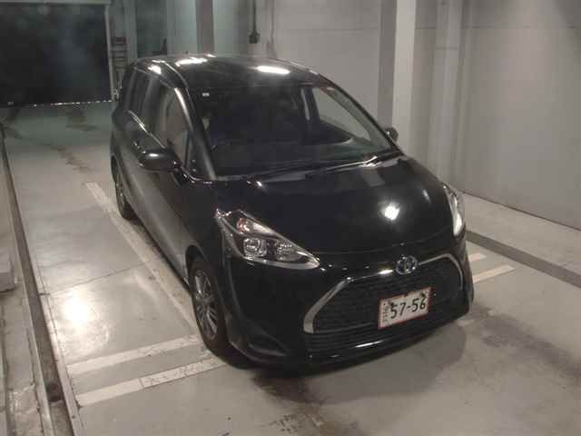 Japan Auction Vehicles 12 2021 Toyota Sienta Hybrid Fanbase G-Say auction photo