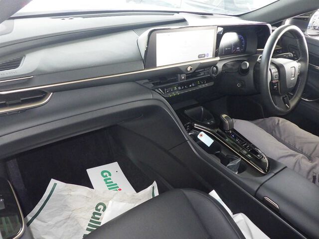 2024 Toyota Crown Sport Sports Z (HEV) 4WD auction photo 3