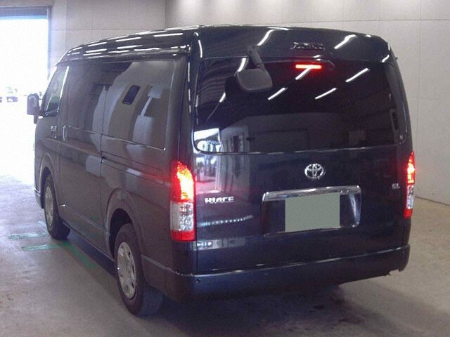 2024 Toyota Hiace GL auction photo 2